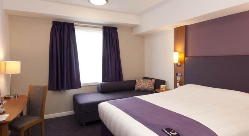 Premier Inn Basingstoke West Room photo