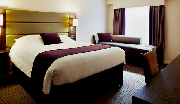 Premier Inn Basingstoke West Exterior photo